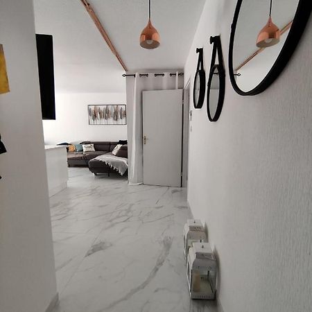 En Exclusivite T3 A 2 Pas Des Plages De St Raphael Saint-Raphaël エクステリア 写真