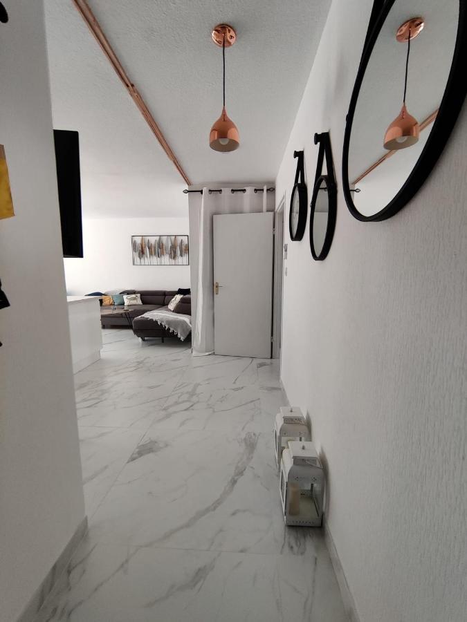 En Exclusivite T3 A 2 Pas Des Plages De St Raphael Saint-Raphaël エクステリア 写真